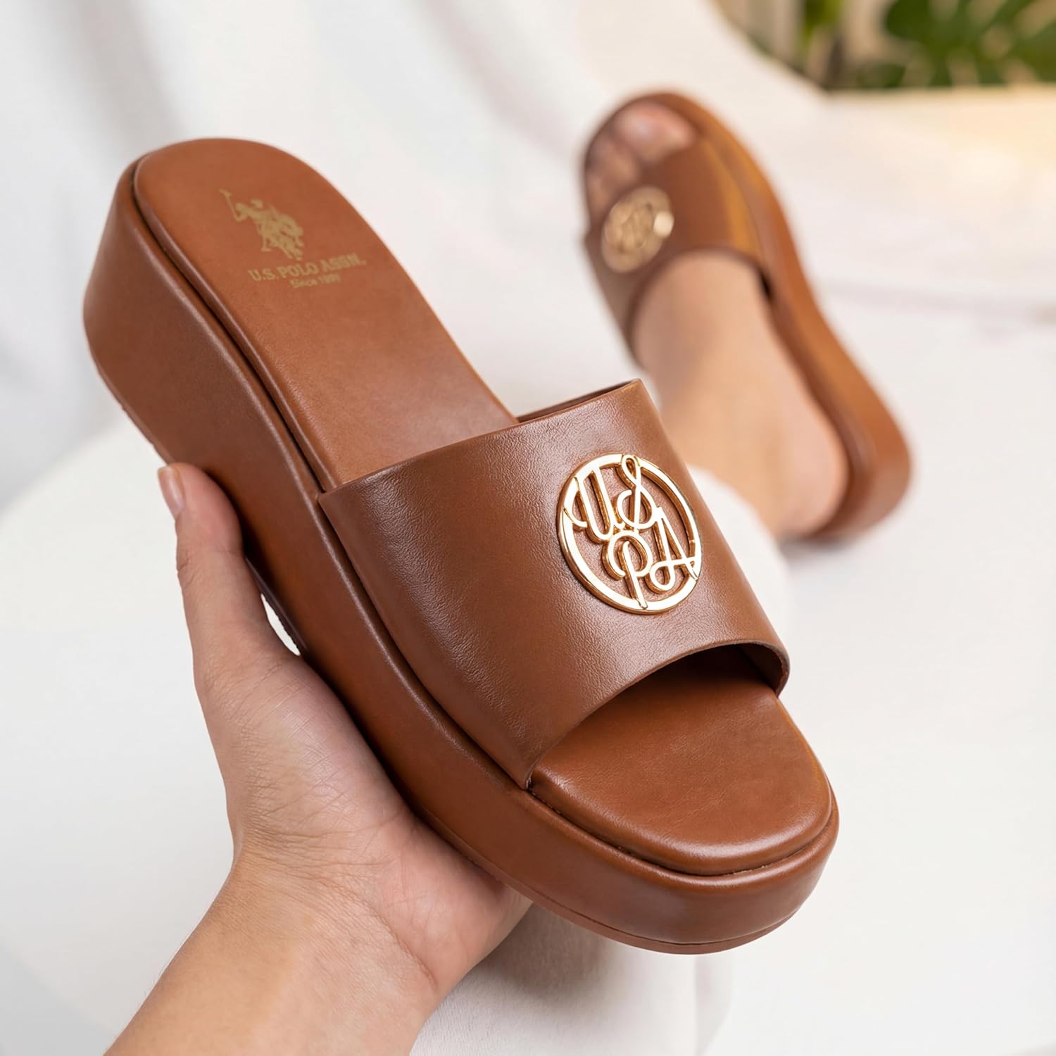 U.S. POLO ASSN. womens Nuri Heeled Sandal - Image 2